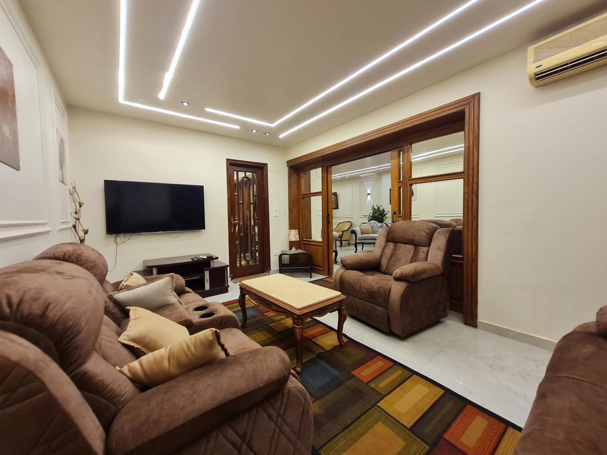 Apartment Luxurious 3-bedroom Dokki Downtown - Ideal Location Downtown Giza